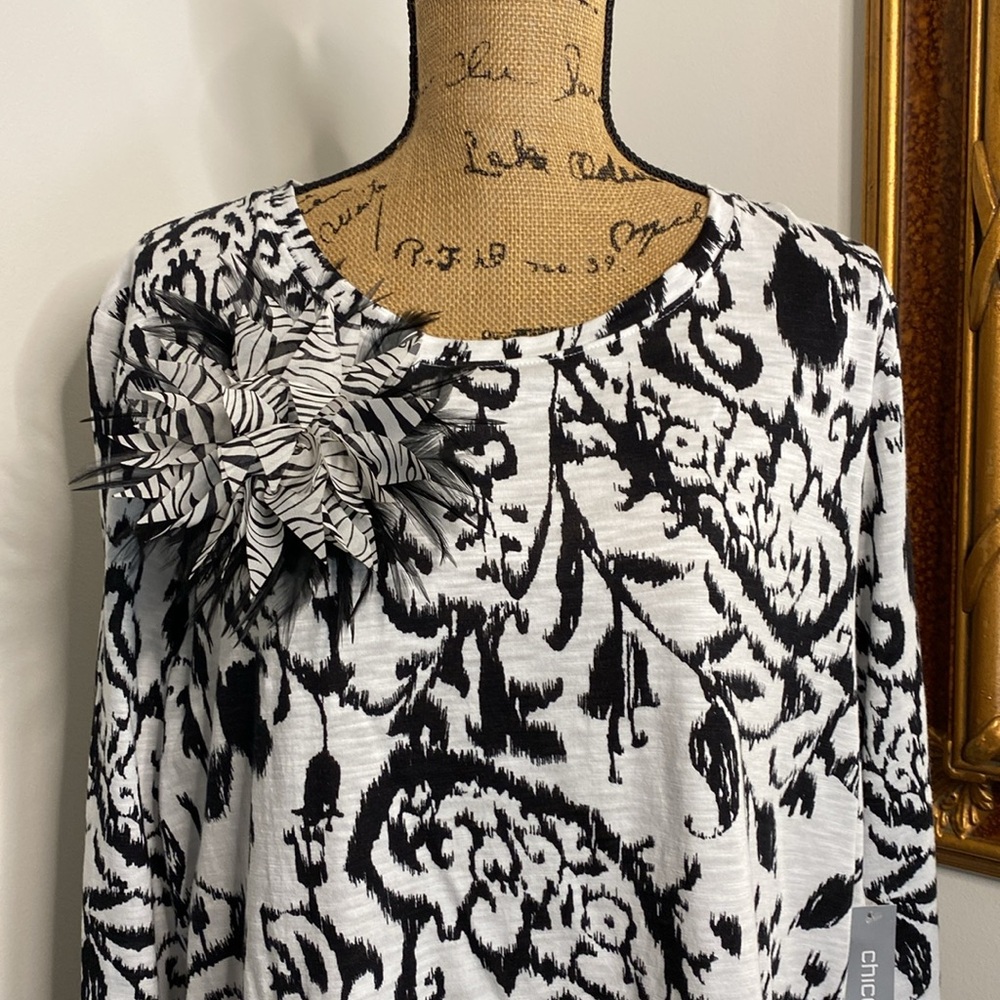Chico's Paisley Abstract Top Size 3 Black White Scoop Neck Pullover